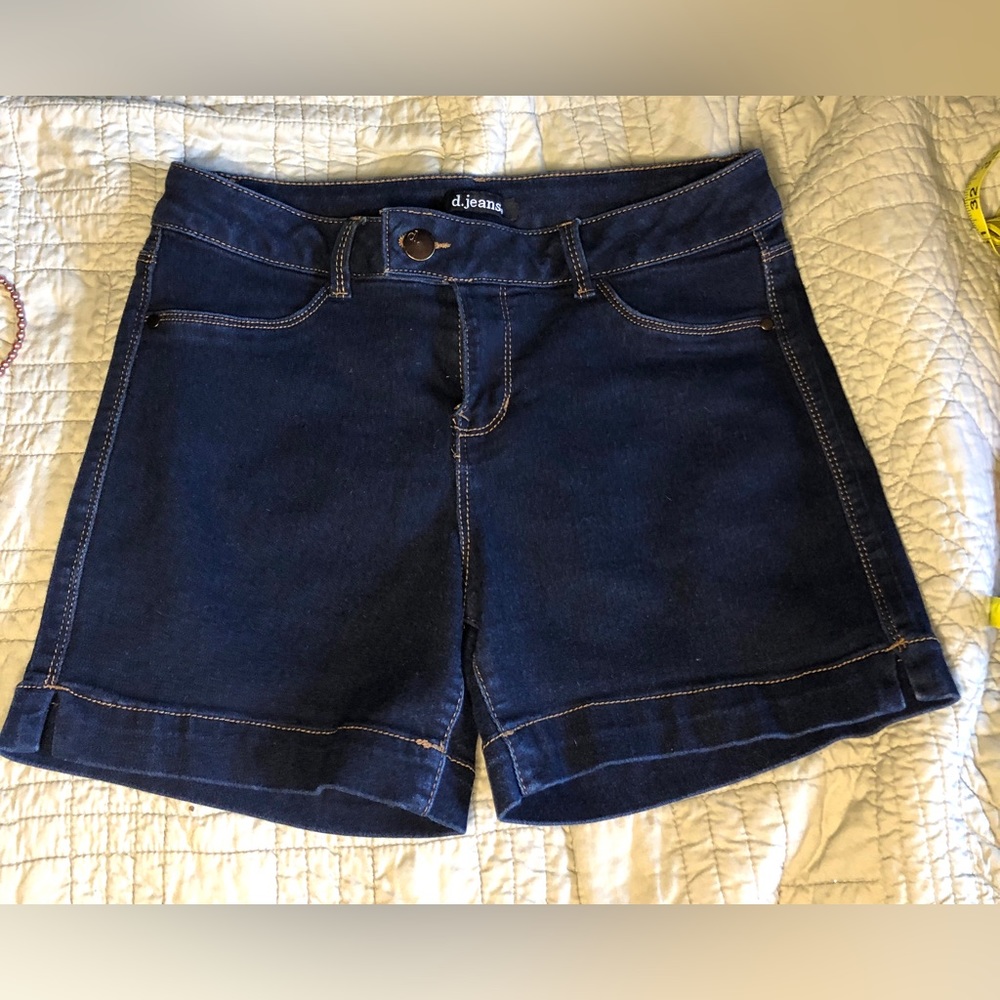 D Jeans dark wash size 10 stretchy shorts